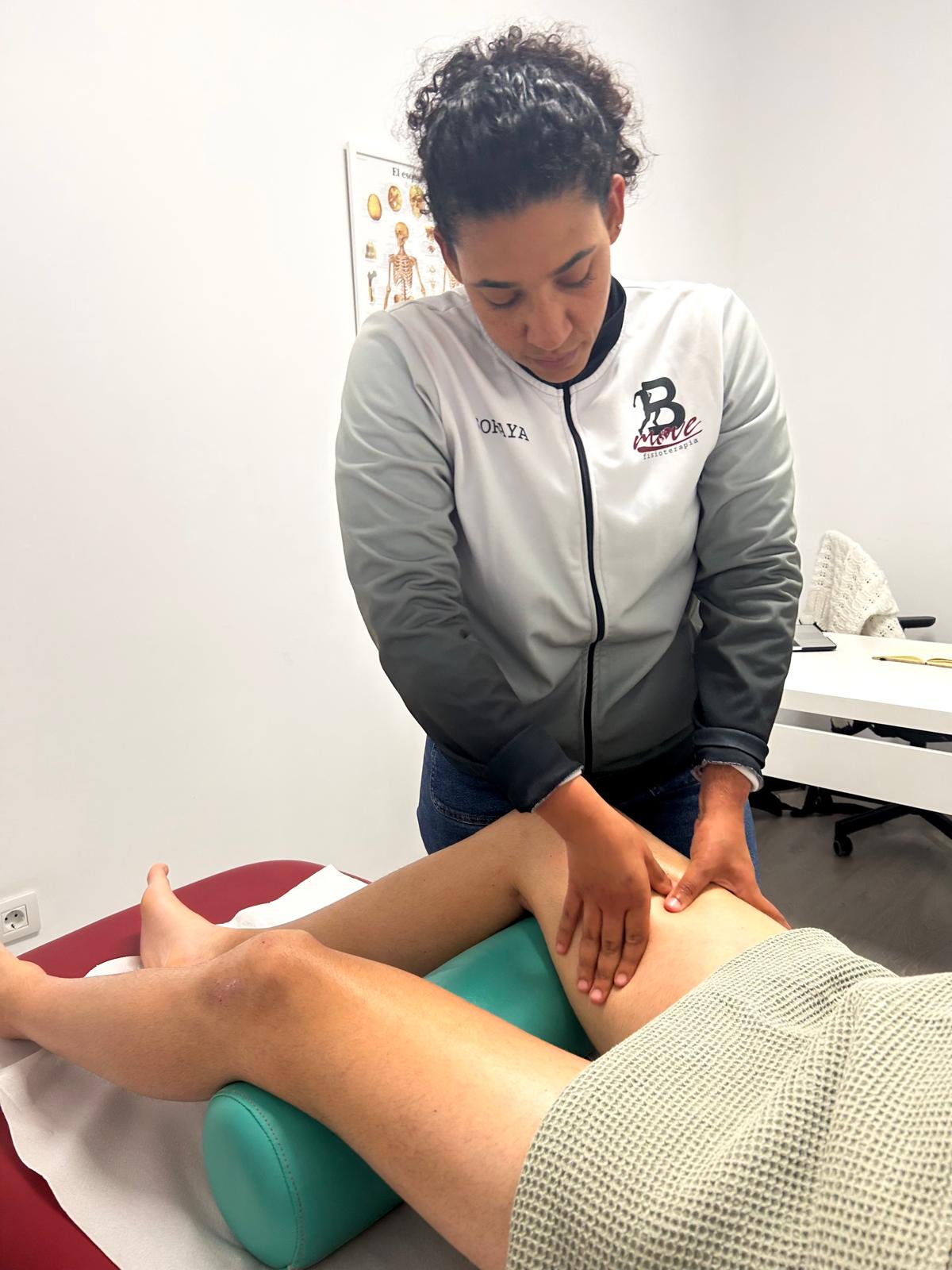 Terapia manual en consulta de fisioterapia